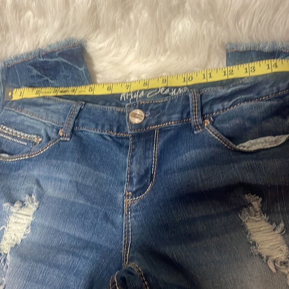 Ariya Jeans - Picture 10 of 15